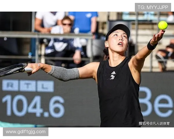 王欣瑜柏林站爆冷掀翻 17 号种子 首盘 6-3 强势破发卡萨金娜(1) 王欣瑜柏林站爆冷掀翻 17 号种子 首盘 6-3 强势破发卡萨金娜(1)