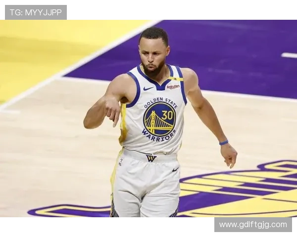 詹姆斯 5.8 亿登顶！库里 5.36 亿紧追，杜兰特 5.12 亿第六，NBA 历史收入榜 TOP20 解析