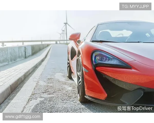 迈凯伦破 9 年魔咒，保时捷 SRO 首封王